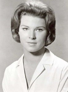 Mariette Hartley as a young woman