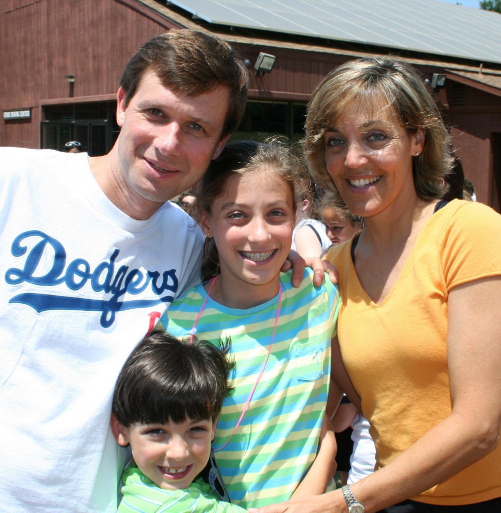 Talia Leman, RandomKid, and her family, 2006