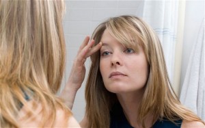 New Trend Sees Women Giving Up Mirrors