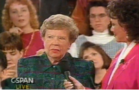 Carole Simpson Moderating Presidential Debate 1992 | Photo: C-SPAN
