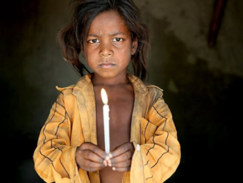 One of the young girls in India who had been forced into slavery | Photo: Lisa Kristine, Lisa Kristine Photography / SF