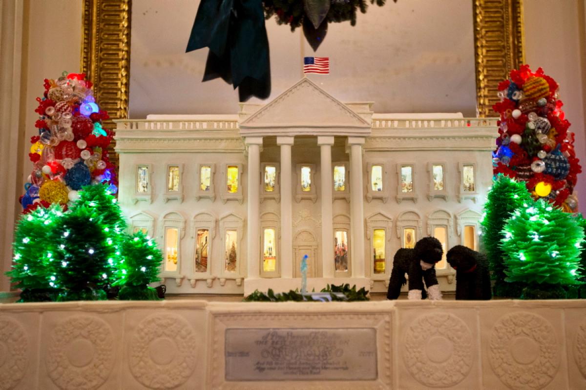 White House Gingerbread House-2013