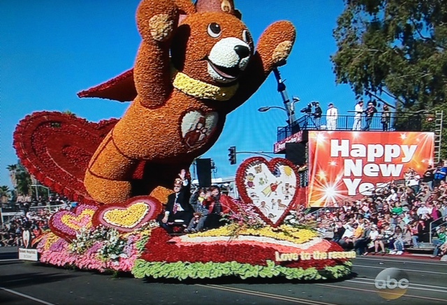 Rose Bowl float by Shriners "Love to the Rescue" 2014