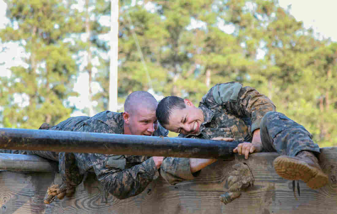 Army soldiers at Ft. Benning, Ga on obstacle course/Photo: Antonio Lewis/U.S. Army
