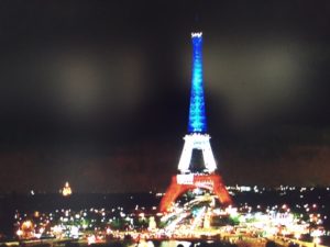 Eiffel Tower Lit Up 11/16/15/CNN Screenshot