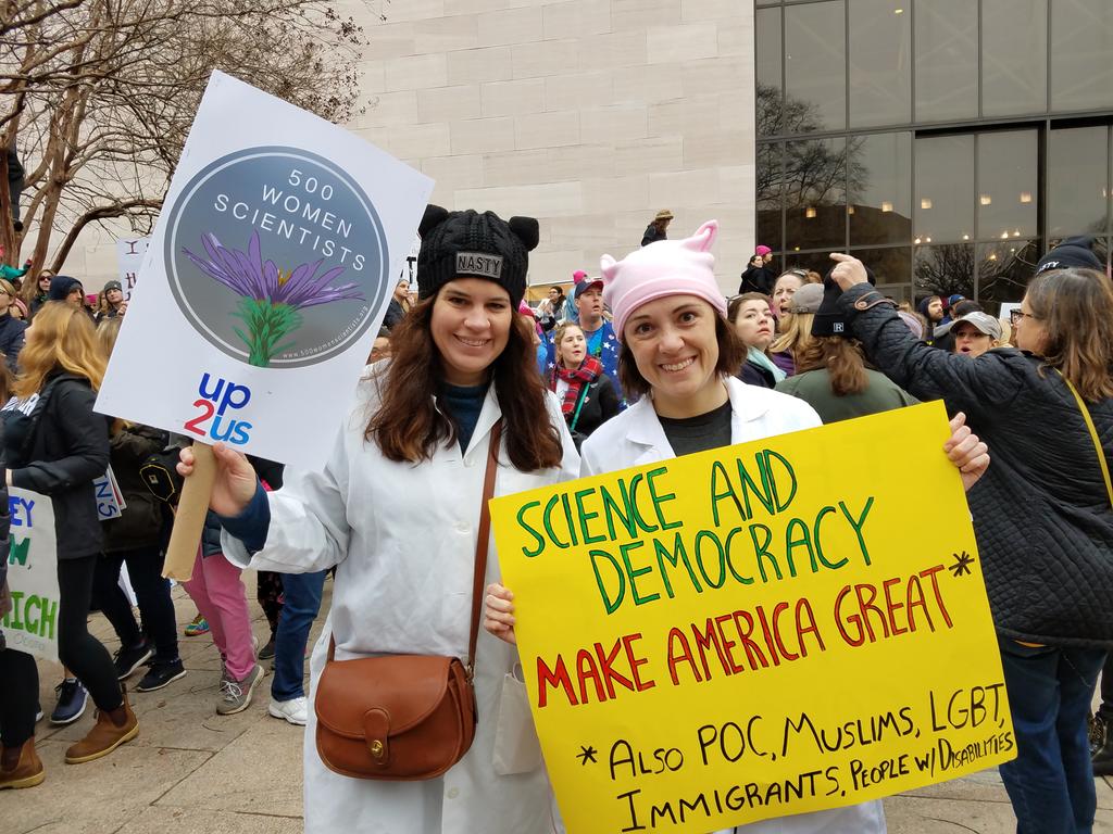 Advocating for Women Scientists at Womens March/Photo: Gretchen Goldman, Twitter