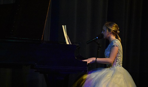 Evie Clair at the piano