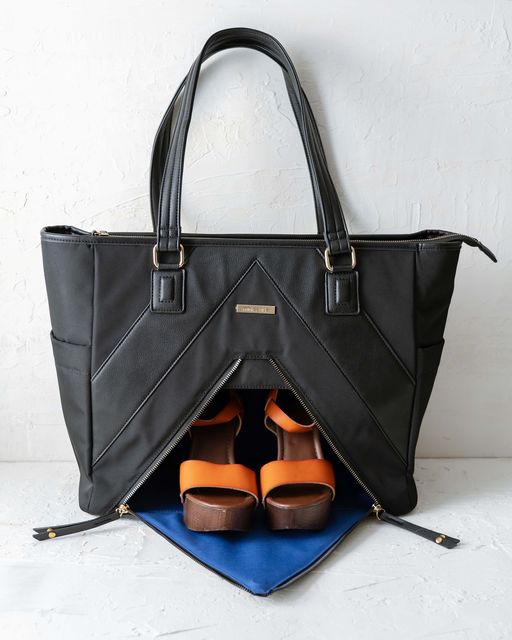 Madison Tote Bag designed by MickeeBlue's Sherrill Mosee, inventor and company founder/Photo: Priscilla Lezzi