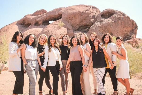 Young & Empowered Women with founder Veronica Aguilar at Papago Park, Phoenix/Photo: Lauren Hawks