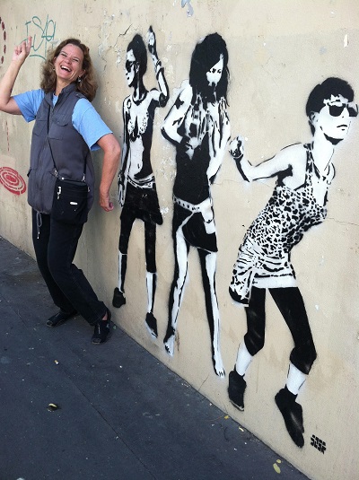 Lisa Weldon in Paris enjoying street art, 2012/Photo: Michele Stapleton