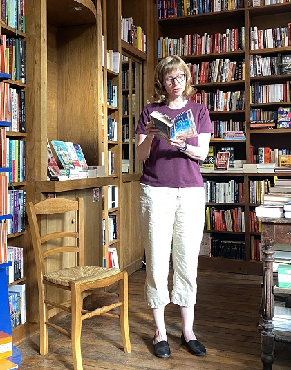 Janet Skeslien Charles reading The Paris Library at The Red Wheelbarrow bookstore, Paris/Photo: Alecia McKenzie